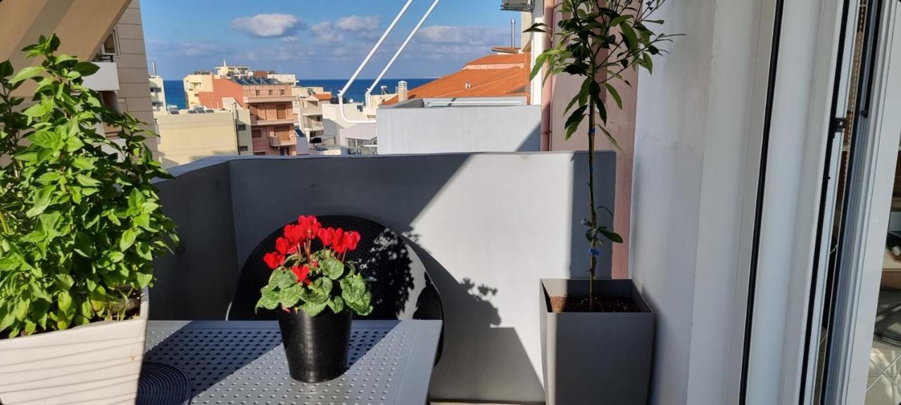 Bright & Modern Apt With View Iraklio Exteriér fotografie